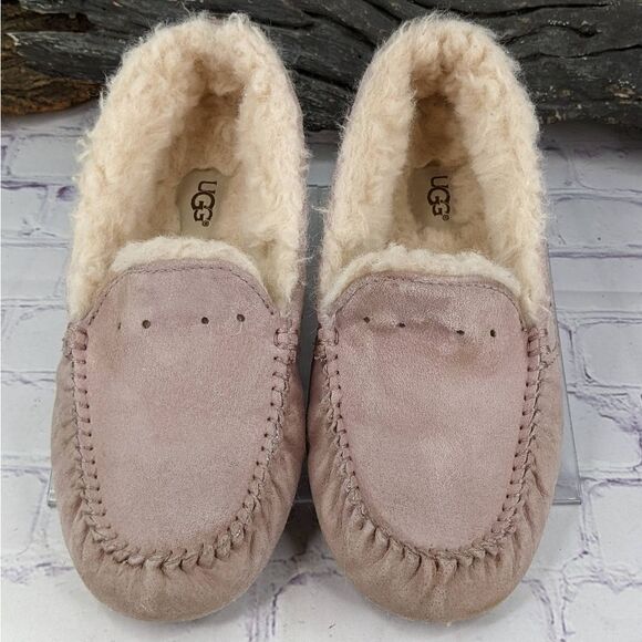 UGG Dakota Slippers - Picture 2 of 9